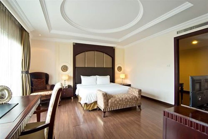 Room 29 of 76