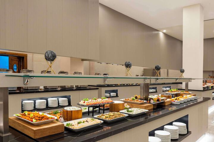 Dining 80 of 88