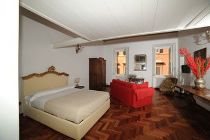 Room 21 of 36