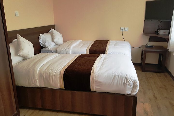 Room 6 of 42