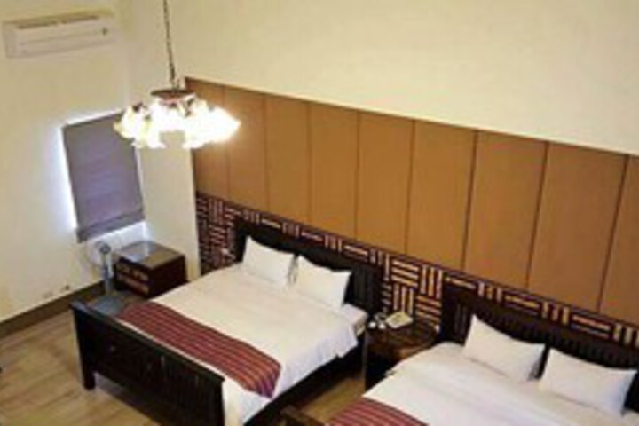 Room 70 of 80