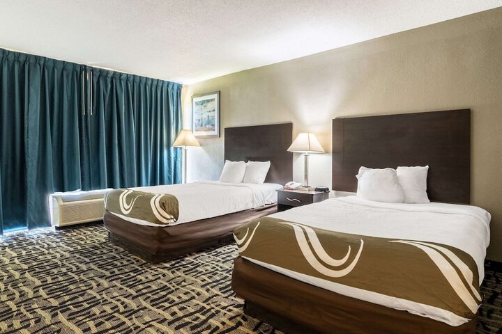 2 Double Beds (4 of 17)