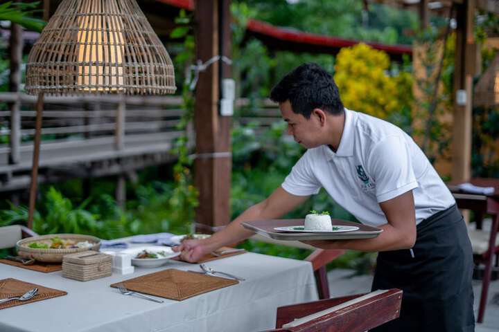 Dining 149 of 189