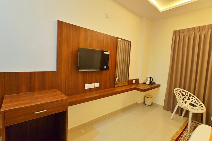 Room 8 of 24