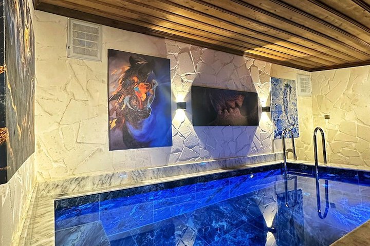 Pool 85 of 108