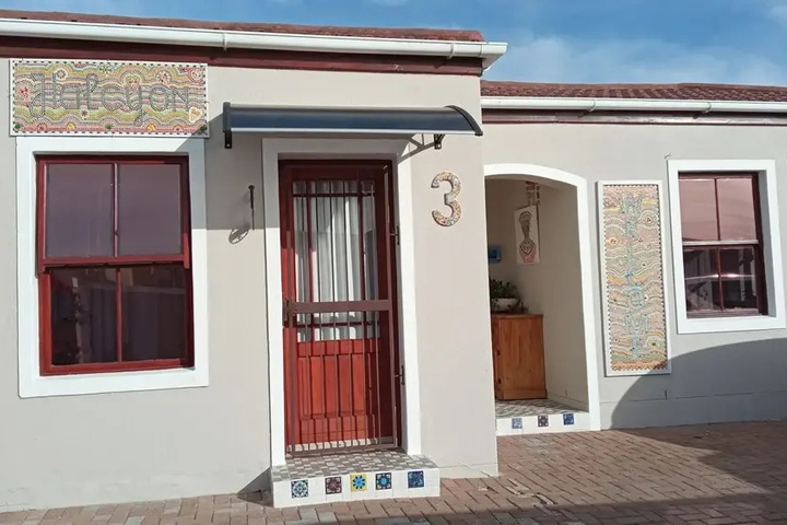 Luxury BB Double Bedroom With Private Entrance and Bathroom in Capetown