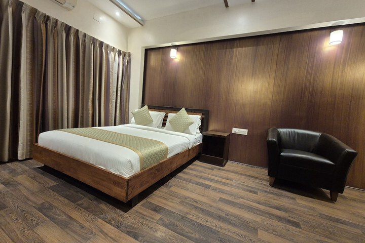 Room 3 of 25