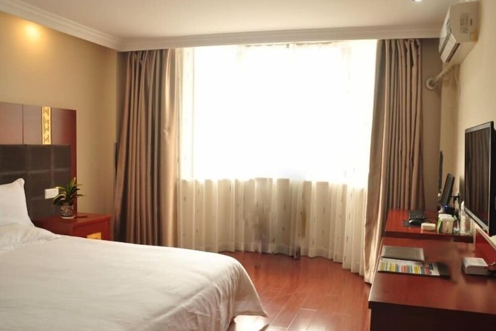 Room 16 of 51