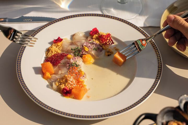 Dining 46 of 48