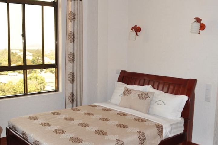 Room 7 of 49
