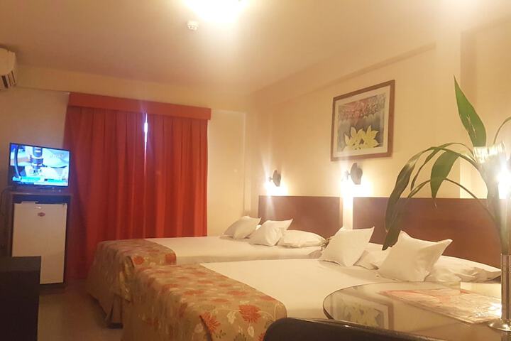 Room 7 of 27