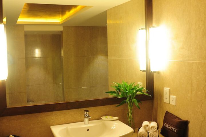 Room 21 of 62