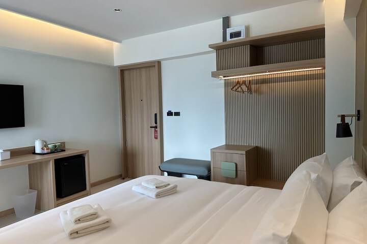 Room 8 of 46