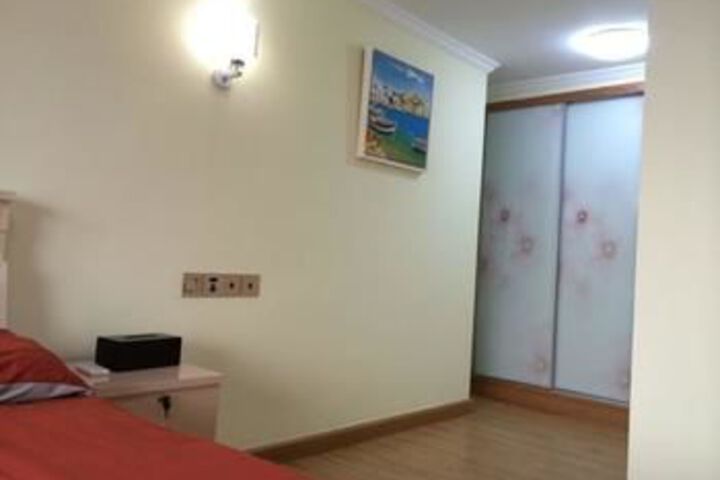 Room 16 of 40