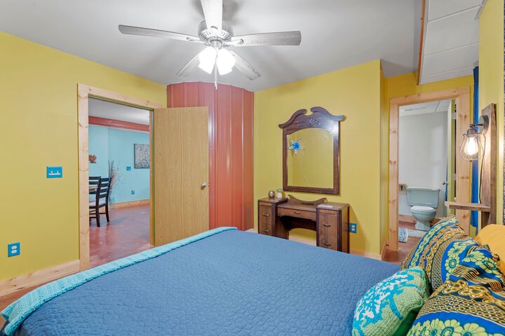 Room 2 of 37