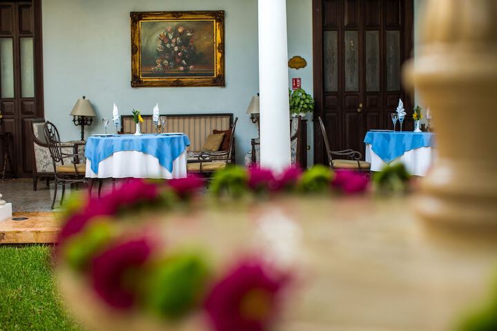 Breakfast area