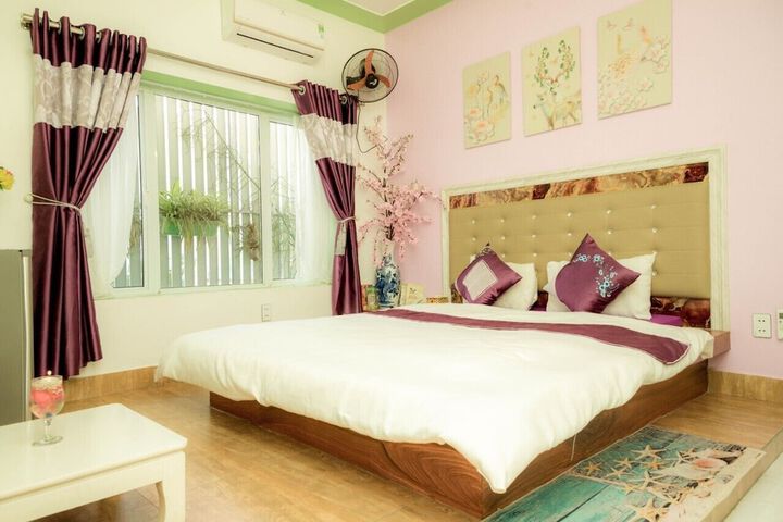 Room 3 of 42