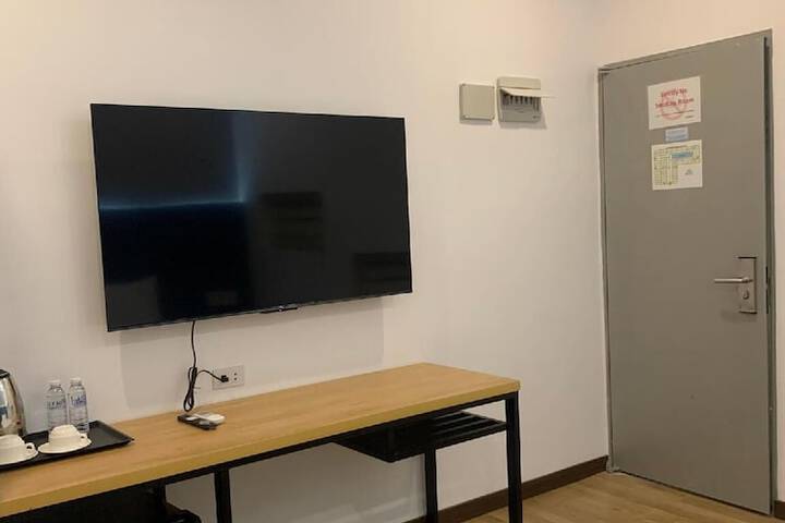 Room 25 of 68