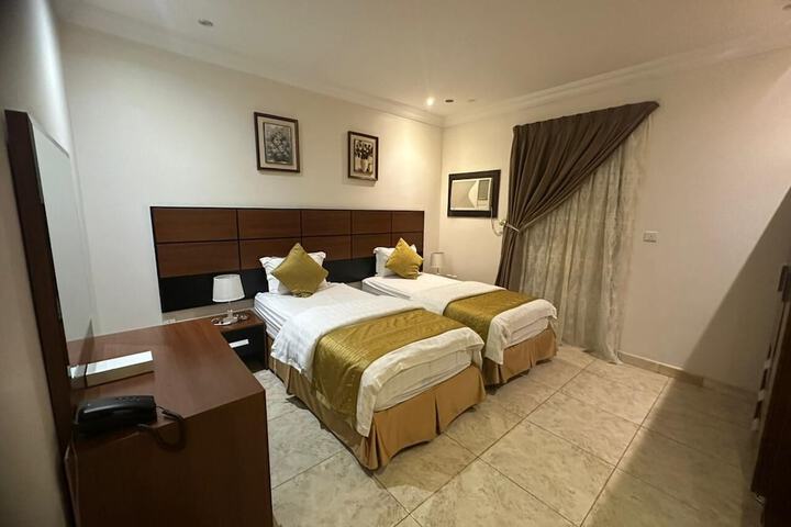 Room 8 of 24