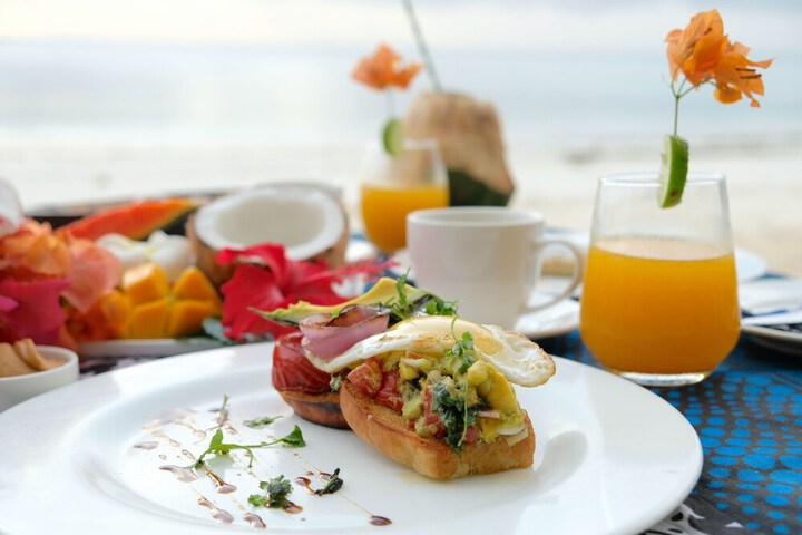 Breakfast/Coffee Service 132 of 164