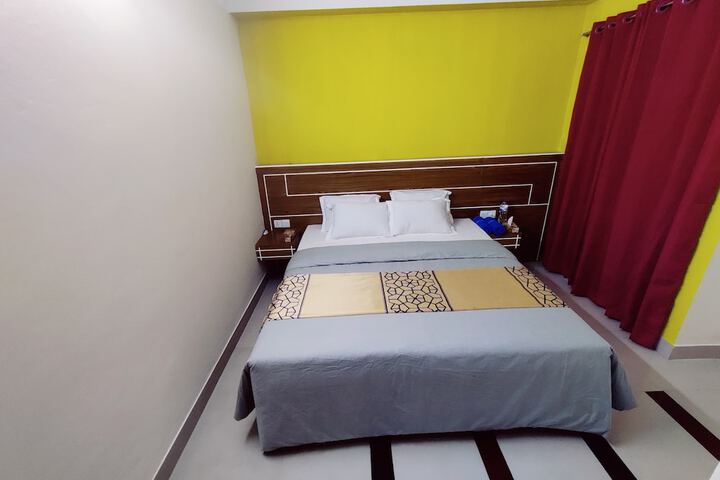 Room 11 of 20