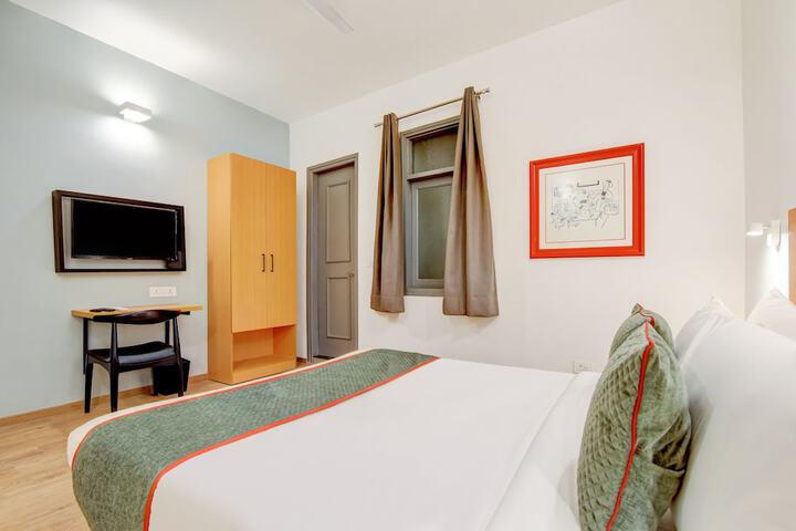 Room 17 of 44