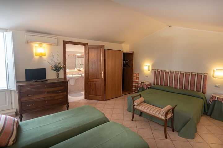 Room 15 of 55