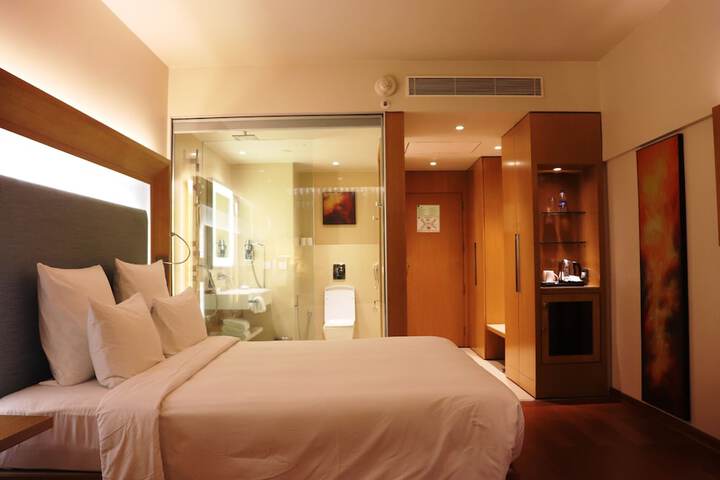 Room 12 of 87