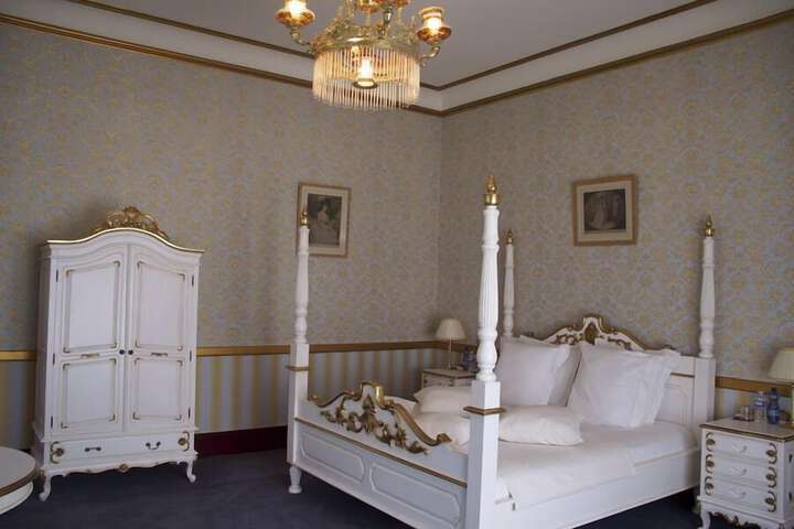 Room 21 of 55