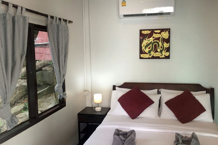 Room 8 of 35