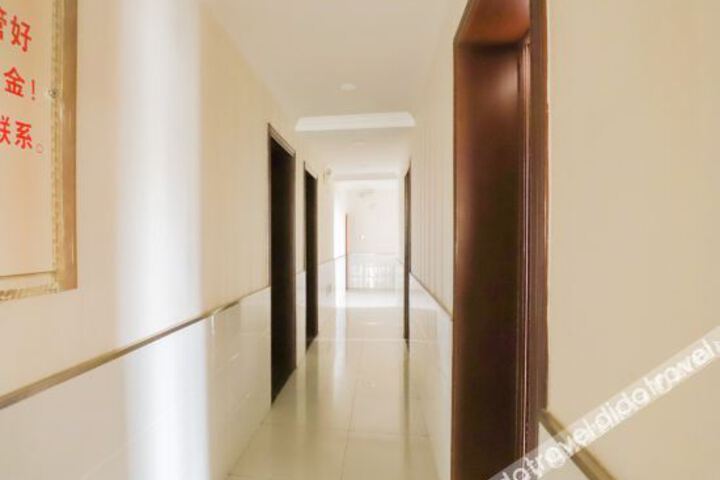 Hotel Interior 8 of 23