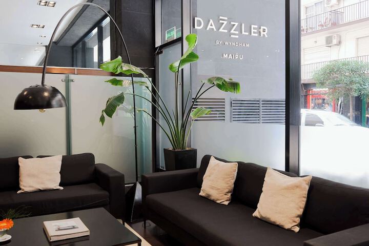 Entrance & Lobby