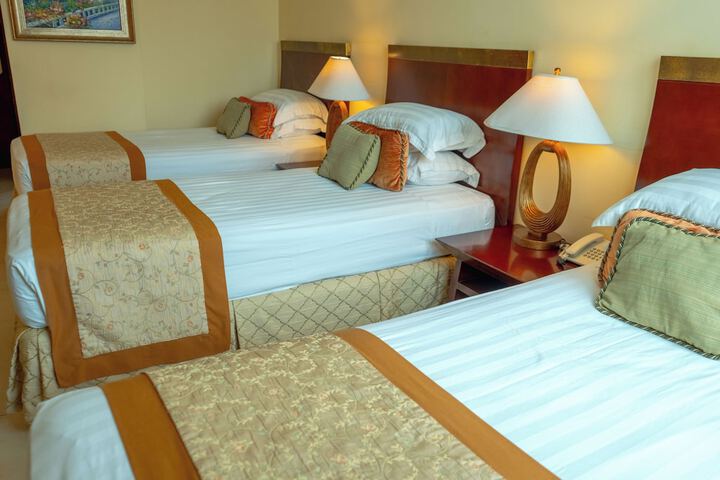 Room 9 of 24
