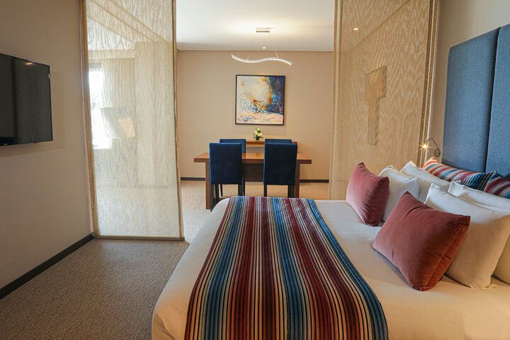 Room 7 of 62