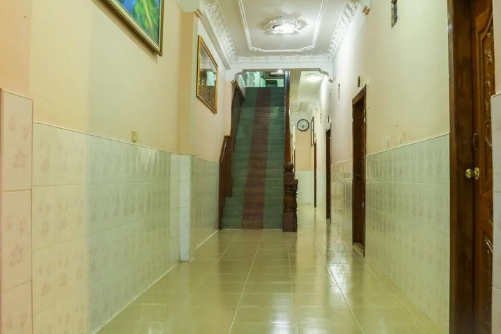 Room 12 of 12