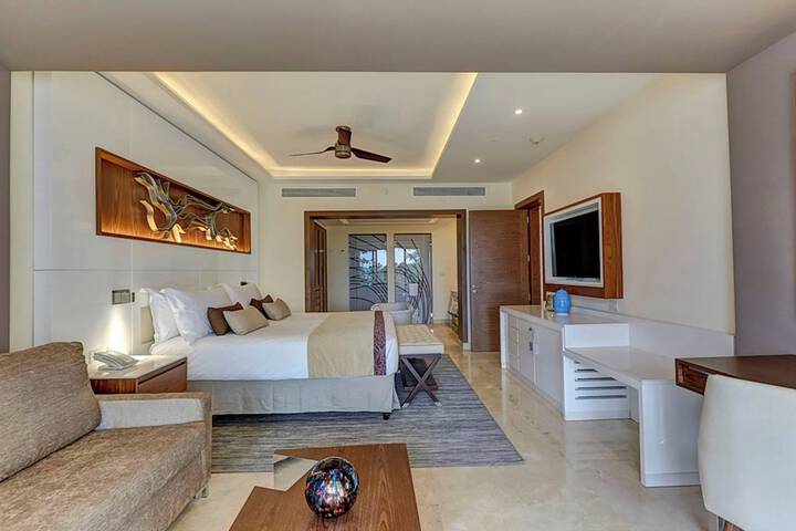 Room 46 of 218