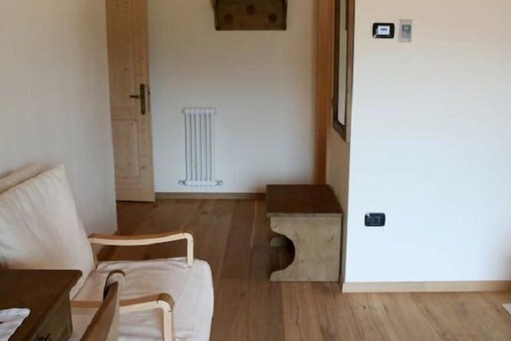 Room 6 of 17