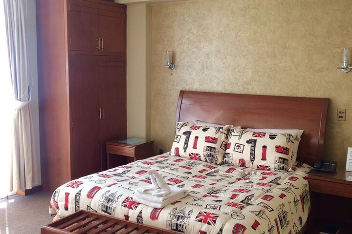 Room 10 of 20