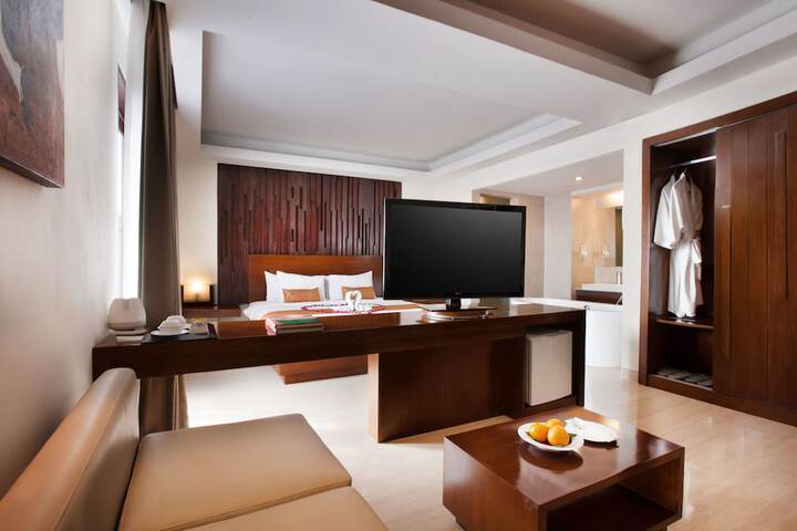 Room 4 of 35