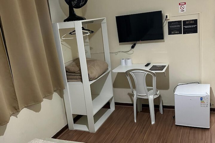 Room 33 of 68