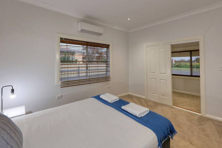 Room 15 of 52