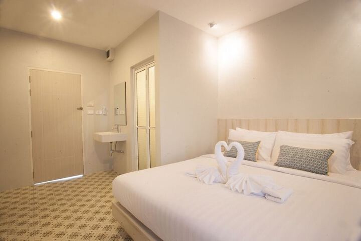 Room 5 of 30