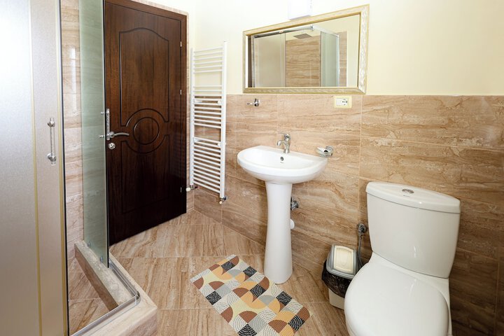 Room 15 of 24