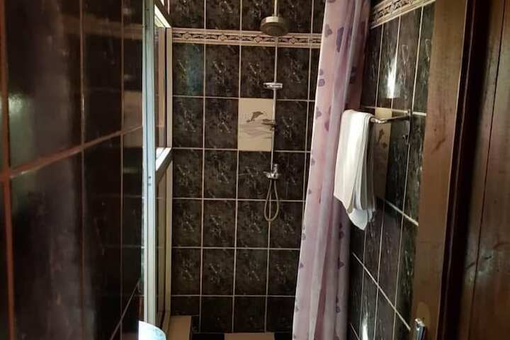 Room 8 of 24