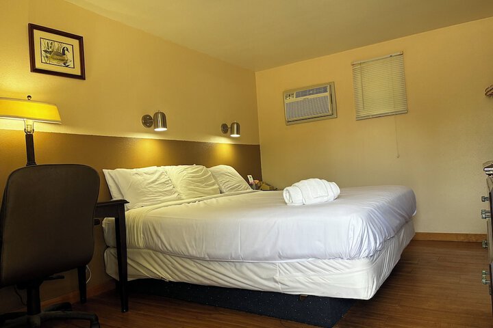 Room 9 of 19