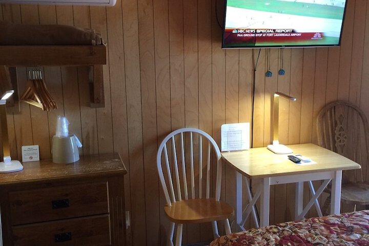 Room 5 of 19