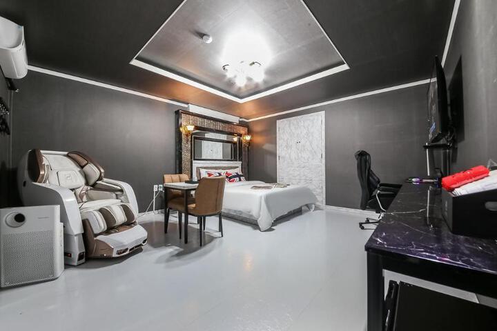 Gunsan JNK Hotel (City Hall Branch)