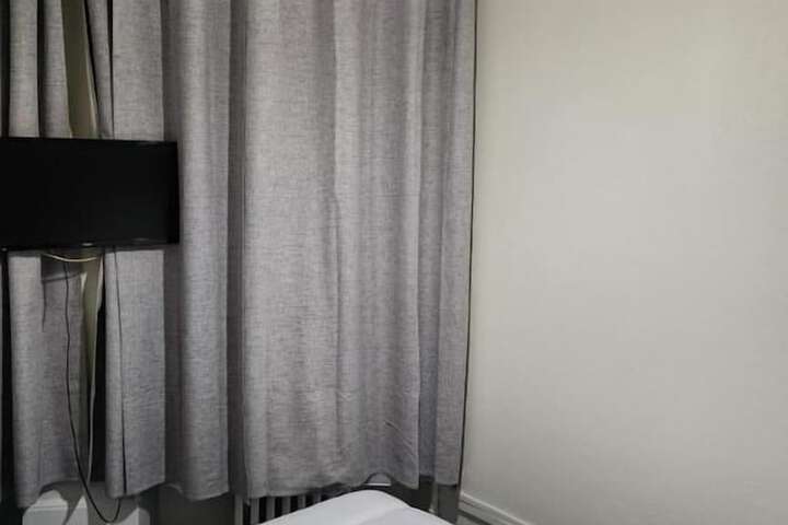 Room 7 of 20