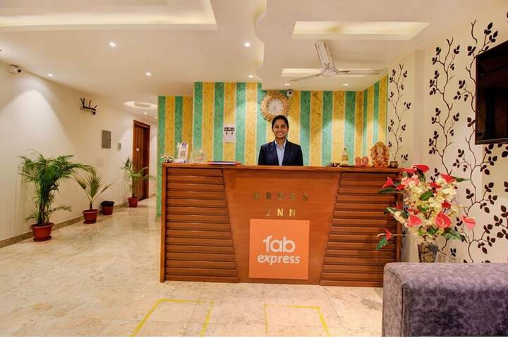 Hotel Interior 4 of 27