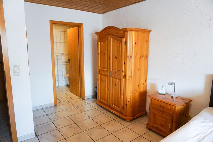 Room 12 of 35